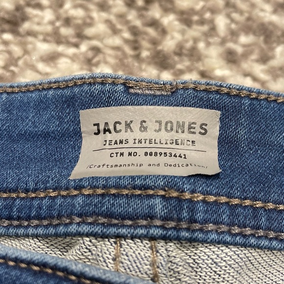 Jack & Jones Distressed Blue Jean - Picture 6 of 10